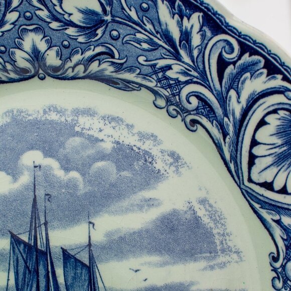 Vintage Porcelain Charger | Royal Sphinx Delfts Blue and White Plate | Holland - Picture 5 of 7